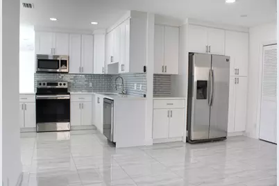 517 NW 52nd Street, Boca Raton, FL 33487 - Photo 7