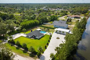 16966 91st Pl N, The Acreage, FL 33470 - Photo 9