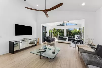 13853 Palm Grove Place, Palm Beach Gardens, FL 33418 - Photo 11