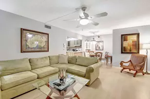 323 Pine Ridge Cir, Greenacres, FL 33463 - Photo 9