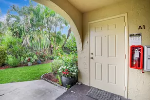 323 Pine Ridge Cir, Greenacres, FL 33463 - Photo 3