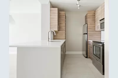 630 S Sapodilla Avenue #533, West Palm Beach, FL 33401 - Photo 3