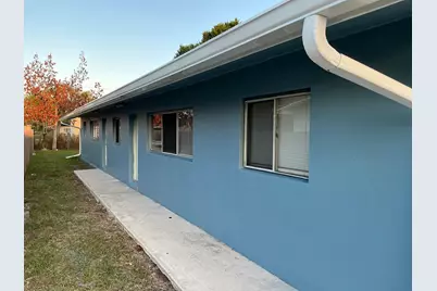 812 N 24th Street, Fort Pierce, FL 34950 - Photo 3