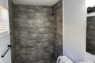 104 Lake Barbara Dr, West Palm Beach, FL 33411 - Photo 7