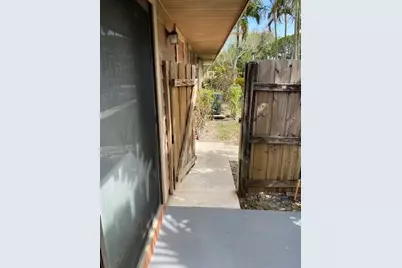 6194 Seven Springs Boulevard, Greenacres, FL 33463 - Photo 23