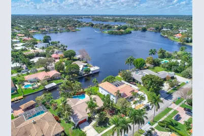 752 SW 36th Avenue, Delray Beach, FL 33445 - Photo 5