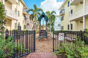 1063 E Heritage Club Cir, Delray Beach, FL 33483 - Photo 37