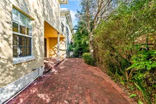 1063 E Heritage Club Cir, Delray Beach, FL 33483 - Photo 29