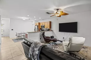 1007 NE Trailside Run, Port Saint Lucie, FL 34983 - Photo 7