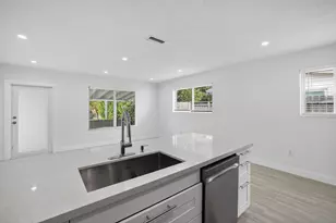 631 N 70th Ave, Hollywood, FL 33024 - Photo 11