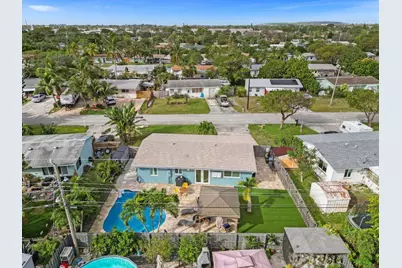 2750 NE 10th Avenue, Pompano Beach, FL 33064 - Photo 31