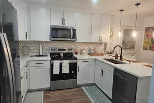 312 Pine Ridge Cir, Greenacres, FL 33463 - Photo 7