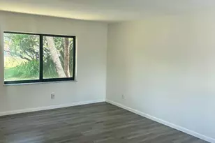 652 Hernando St, Fort Pierce, FL 34949 - Photo 5