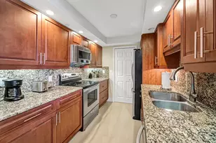 3000 N Ocean Dr, Singer Island, FL 33404 - Photo 9