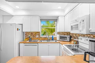 2950 SE Ocean Blvd, Stuart, FL 34996 - Photo 3