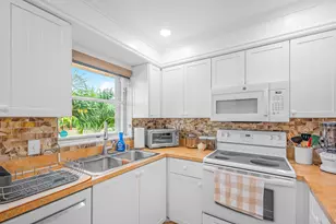 2950 SE Ocean Blvd, Stuart, FL 34996 - Photo 5