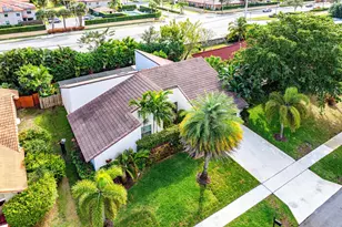 2412 SW 23rd Cranbrook Dr, Boynton Beach, FL 33436 - Photo 31