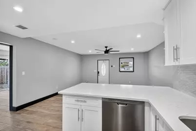 419 Cheyenne Drive, Lantana, FL 33462 - Photo 13