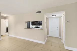 9901 Westview Dr, Coral Springs, FL 33076 - Photo 17