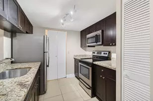 9901 Westview Dr, Coral Springs, FL 33076 - Photo 3