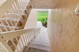 9901 Westview Dr, Coral Springs, FL 33076 - Photo 7