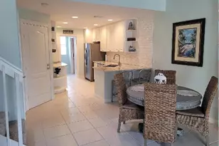 467 Capistrano Dr, Palm Beach Gardens, FL 33410 - Photo 3