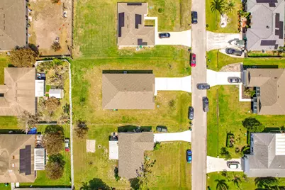 525 SW Twig Avenue, Port Saint Lucie, FL 34983 - Photo 47