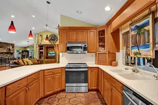 2831 NE 34th Ct, Lighthouse Point, FL 33064 - Photo 11