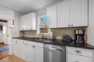 6704 Garden Ave, West Palm Beach, FL 33405 - Photo 9