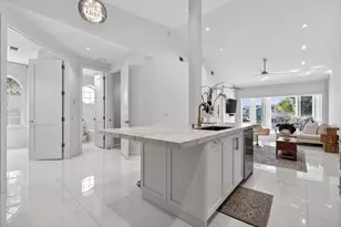 215 Cypress Point Dr, Palm Beach Gardens, FL 33418 - Photo 25