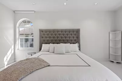 215 Cypress Point Drive, Palm Beach Gardens, FL 33418 - Photo 29