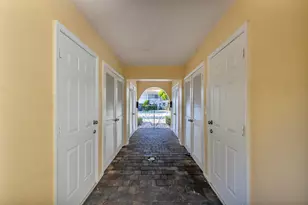 900 NE 4th St, Boca Raton, FL 33432 - Photo 37