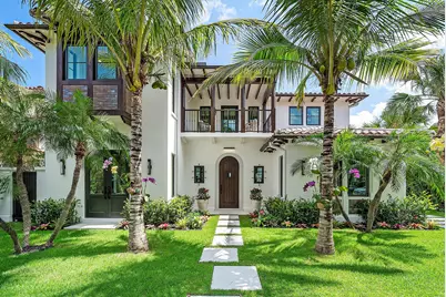 230 Pershing Way, West Palm Beach, FL 33401 - Photo 1