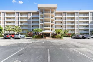 2851 S Palm Aire Dr, Pompano Beach, FL 33069 - Photo 1