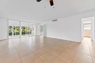 2851 S Palm Aire Dr, Pompano Beach, FL 33069 - Photo 9