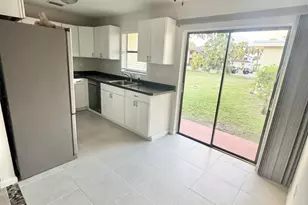 12375 Peconic Ct, Wellington, FL 33414 - Photo 7