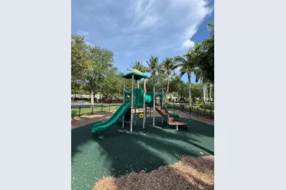 3033 N Evergreen Circle, Boynton Beach, FL 33426 - Photo 17