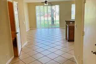 3033 N Evergreen Cir, Boynton Beach, FL 33426 - Photo 7