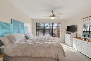 111 Weybridge Cir, Royal Palm Beach, FL 33411 - Photo 23