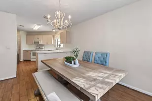 111 Weybridge Cir, Royal Palm Beach, FL 33411 - Photo 5