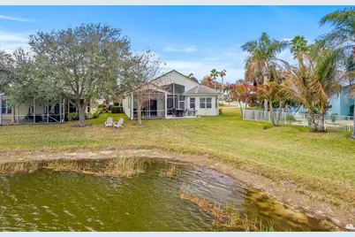 104 NW Willow Grove Avenue, Port Saint Lucie, FL 34986 - Photo 17