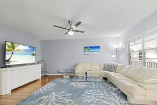 605 Flanders M, Delray Beach, FL 33484 - Photo 3