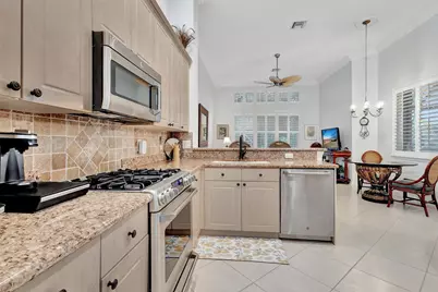 10732 Grande Boulevard, West Palm Beach, FL 33412 - Photo 7