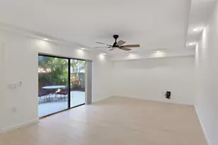 2018 20th Ct, Jupiter, FL 33477 - Photo 5