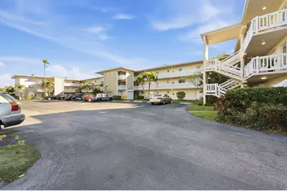 2615 N Garden Drive #305, Lake Worth, FL 33461 - Photo 1