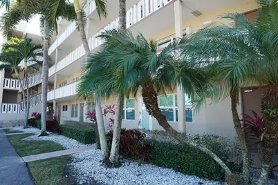 226 Wellington G #G, West Palm Beach, FL 33417 - Photo 7