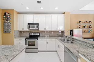 2739 Ravella Way, Palm Beach Gardens, FL 33410 - Photo 5