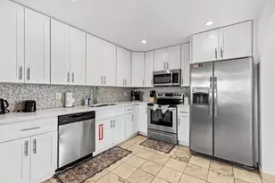 1812 SW 9th St, Fort Lauderdale, FL 33312 - Photo 5