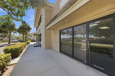 2518 SE Willoughby Boulevard #2518, Stuart, FL 34994 - Photo 3