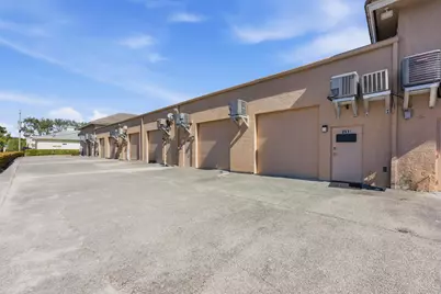 2518 SE Willoughby Boulevard #2518, Stuart, FL 34994 - Photo 19